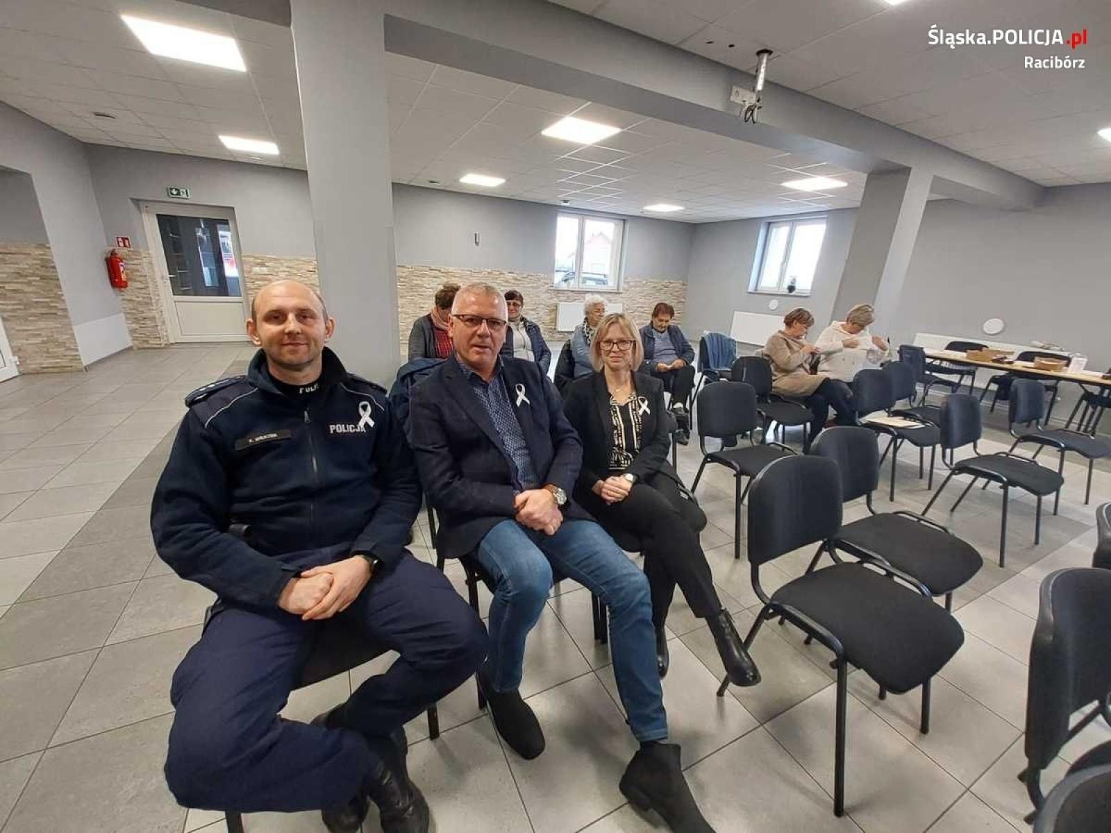 Zdjęcie w galerii na portalu naszraciborz.pl: Akcja Biała Wstążka w Kornowacu wiadomości z regionu