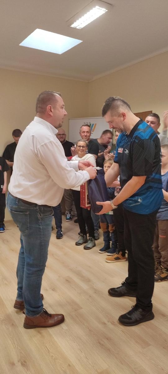 Zdjęcie w galerii na portalu naszraciborz.pl: The Thumb pokazał w Raciborzu darterską moc! wiadomości z regionu