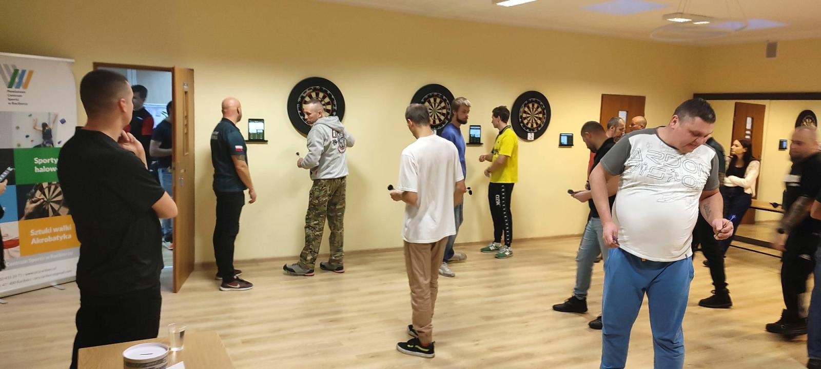 Zdjęcie w galerii na portalu naszraciborz.pl: The Thumb pokazał w Raciborzu darterską moc! wiadomości z regionu