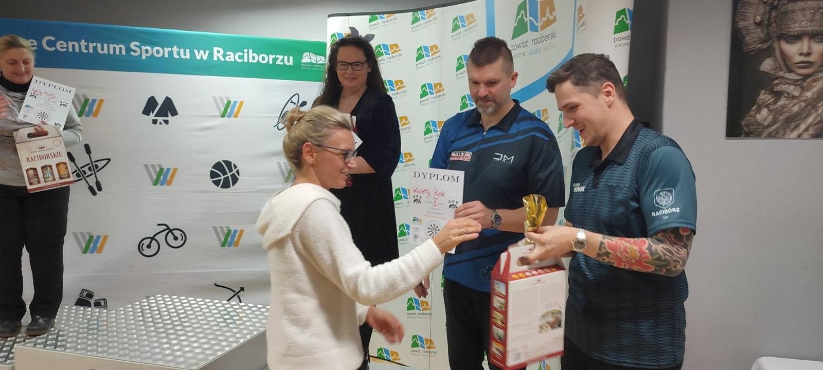 Zdjęcie w galerii na portalu naszraciborz.pl: The Thumb pokazał w Raciborzu darterską moc! wiadomości z regionu