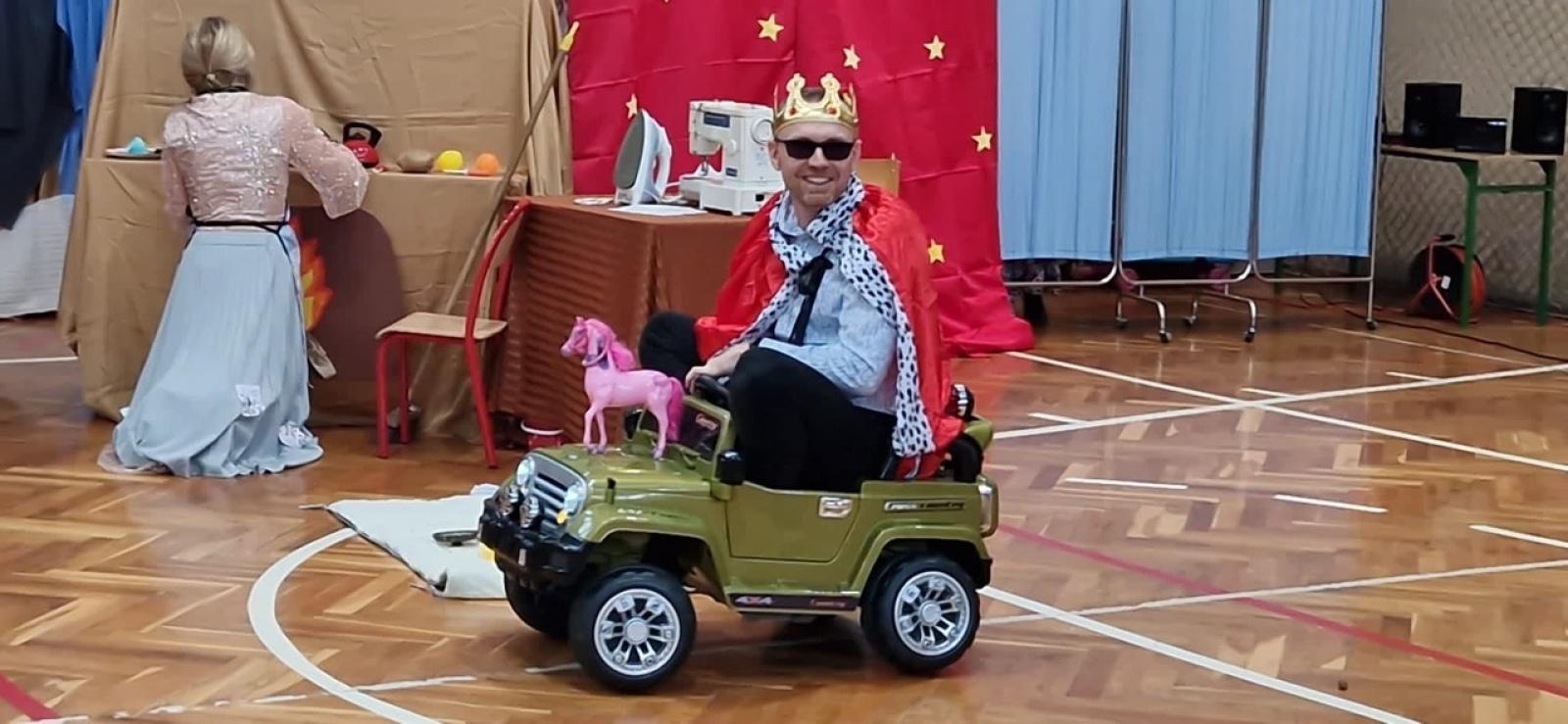 Zdjęcie w galerii na portalu naszraciborz.pl: Kopciuszek hitem kiermaszu w Szonowicach wiadomości z regionu