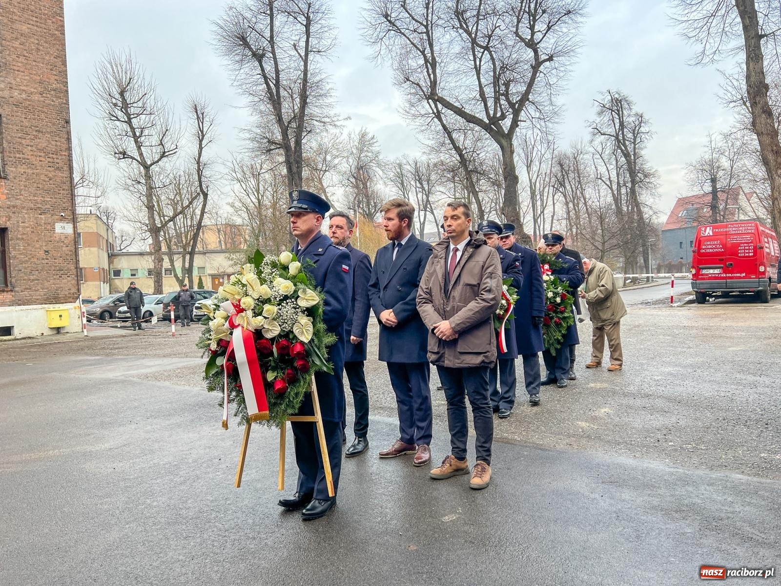 Zdjęcie w galerii na portalu naszraciborz.pl: Przy ZK Racibórz upamiętniono działaczy Solidarności prześladowanych w latach 80. wiadomości z regionu