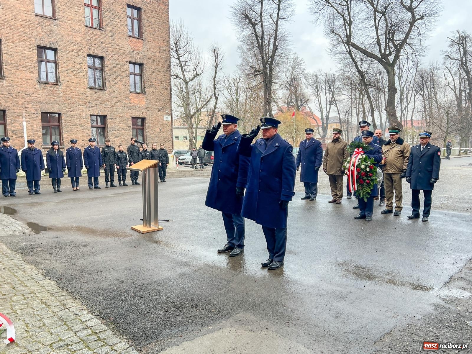 Zdjęcie w galerii na portalu naszraciborz.pl: Przy ZK Racibórz upamiętniono działaczy Solidarności prześladowanych w latach 80. wiadomości z regionu
