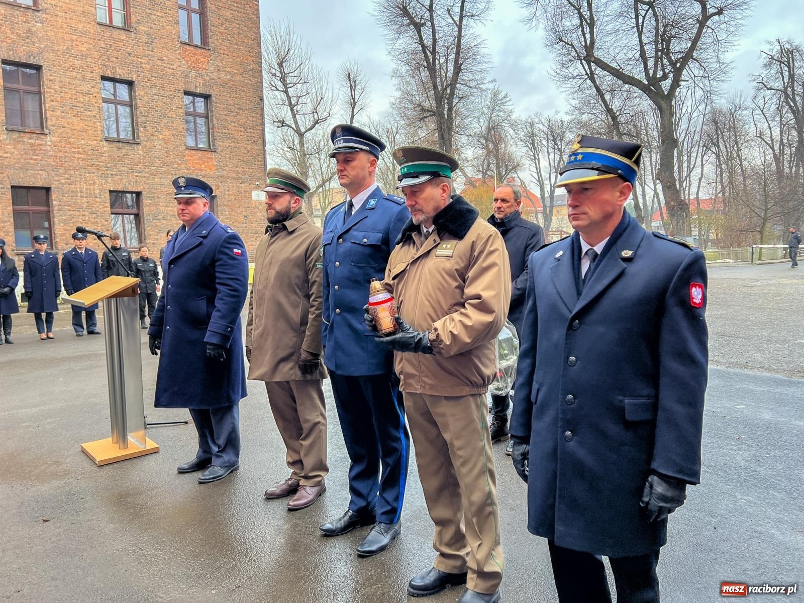 Zdjęcie w galerii na portalu naszraciborz.pl: Przy ZK Racibórz upamiętniono działaczy Solidarności prześladowanych w latach 80. wiadomości z regionu