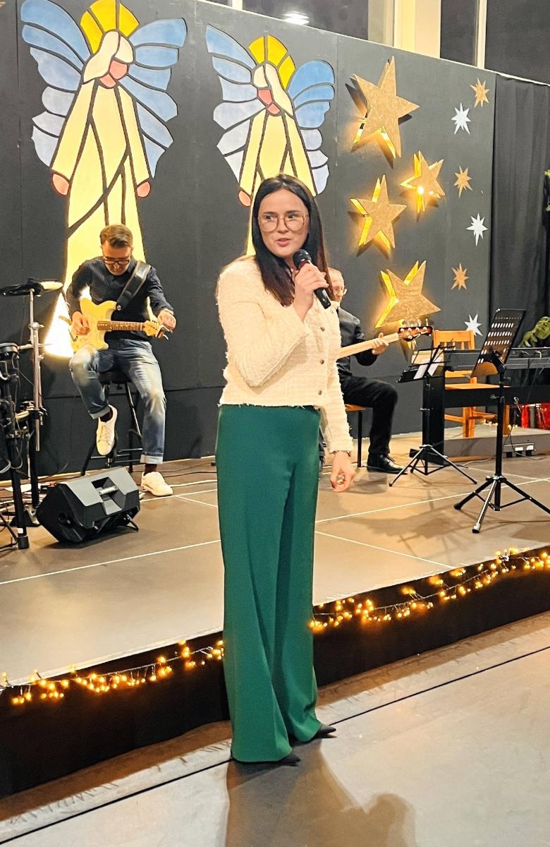 Zdjęcie w galerii na portalu naszraciborz.pl: Tłumy na Jarmarku w SP 1 na Ostrogu wiadomości z regionu