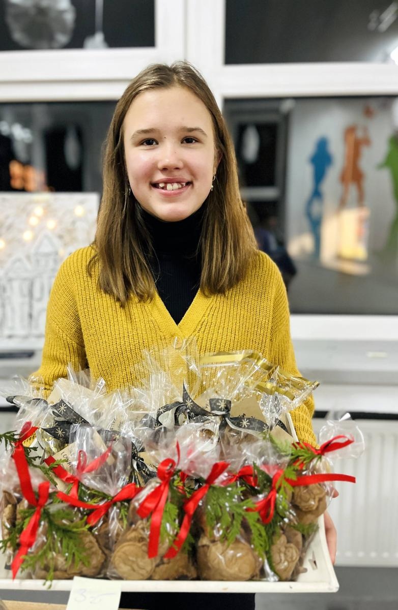 Zdjęcie w galerii na portalu naszraciborz.pl: Tłumy na Jarmarku w SP 1 na Ostrogu wiadomości z regionu