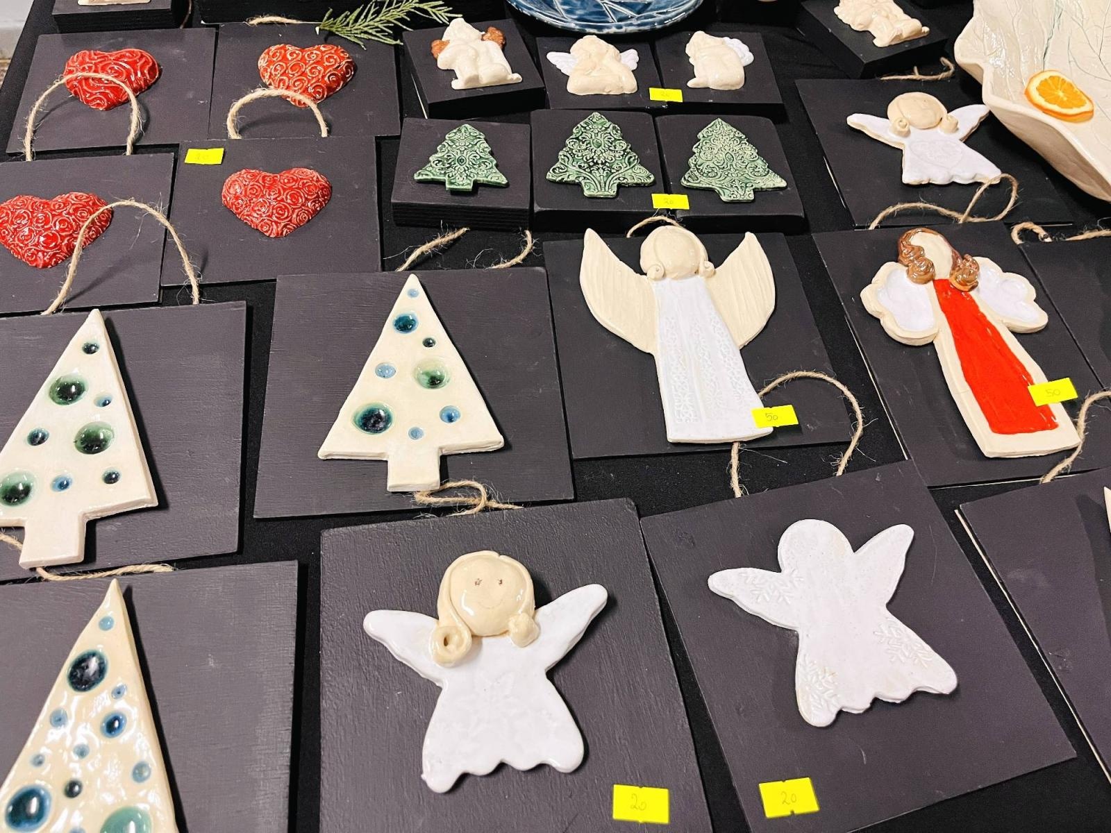 Zdjęcie w galerii na portalu naszraciborz.pl: Tłumy na Jarmarku w SP 1 na Ostrogu wiadomości z regionu