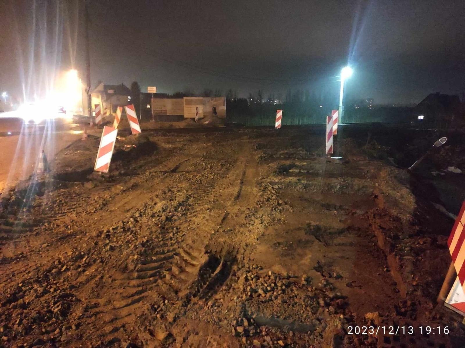 Zdjęcie w galerii na portalu naszraciborz.pl: DK 45. Na przejazd kolejowy w Studziennej wrócił ruch dwukierunkowy wiadomości z regionu