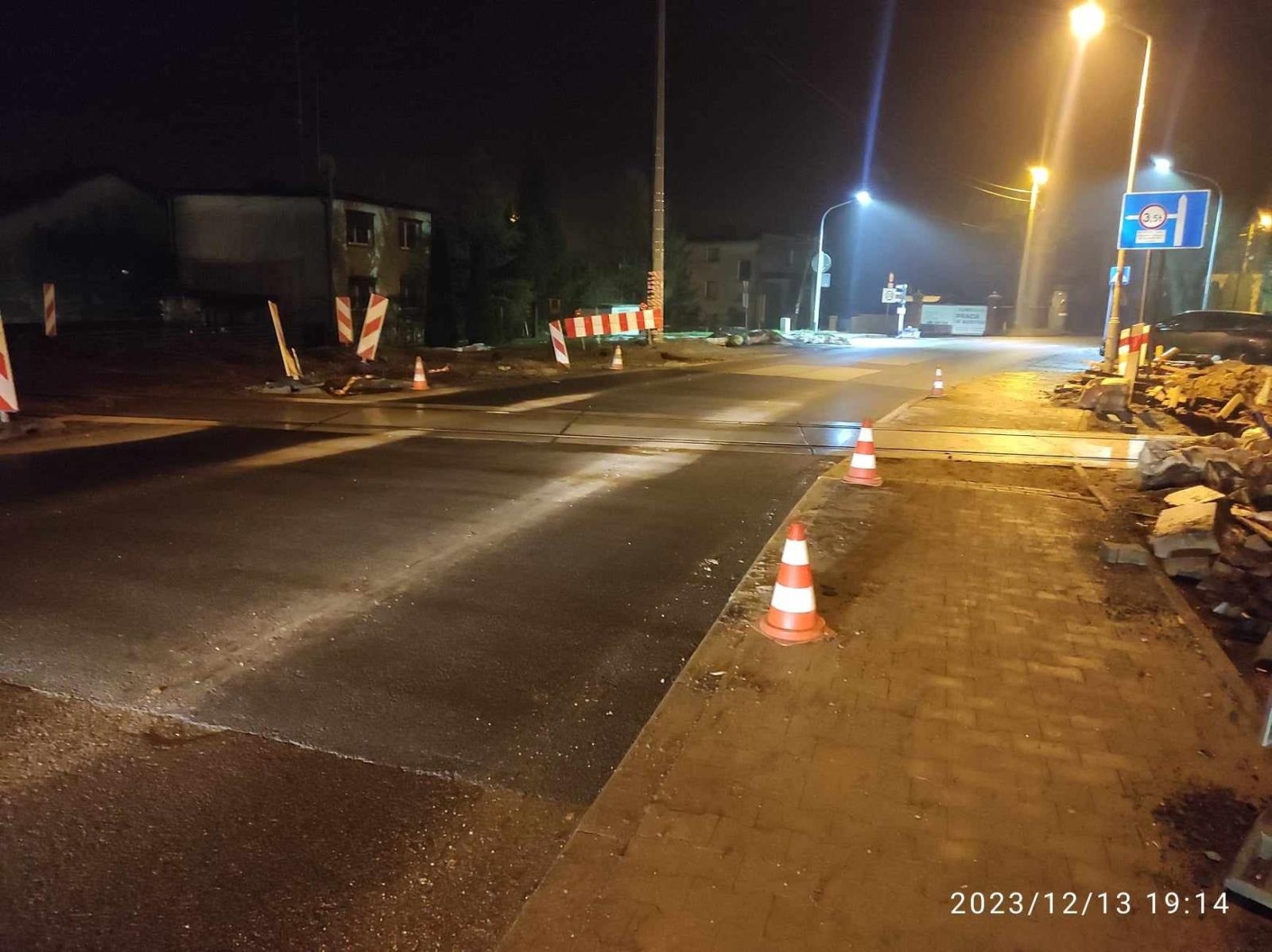 Zdjęcie w galerii na portalu naszraciborz.pl: DK 45. Na przejazd kolejowy w Studziennej wrócił ruch dwukierunkowy wiadomości z regionu