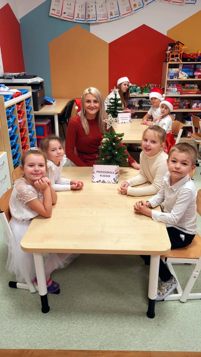 Zdjęcie w galerii na portalu naszraciborz.pl: Ten magiczny czas. Konkurs wiedzy i piosenki zimowo-świątecznej w Rudniku wiadomości z regionu