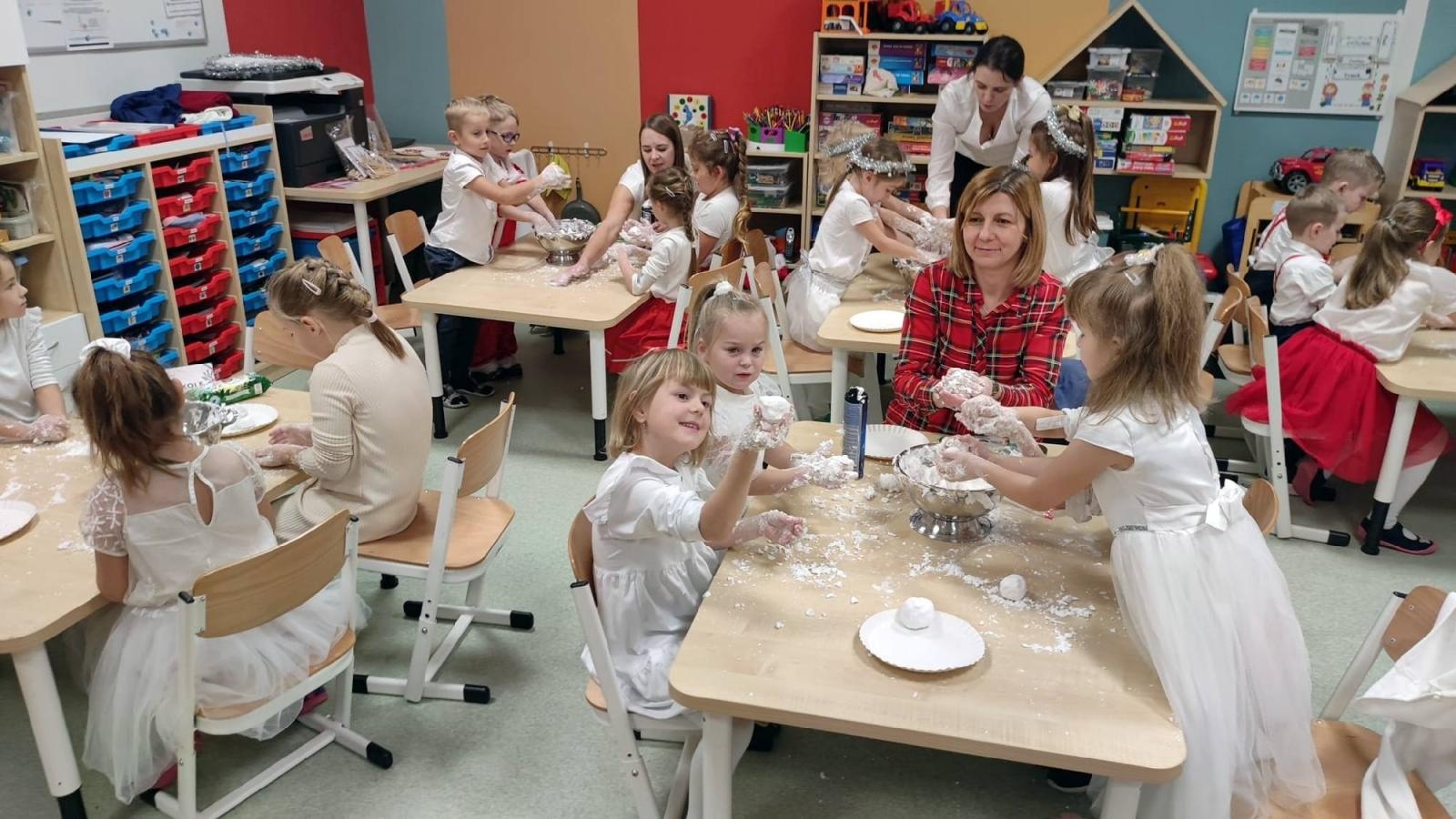 Zdjęcie w galerii na portalu naszraciborz.pl: Ten magiczny czas. Konkurs wiedzy i piosenki zimowo-świątecznej w Rudniku wiadomości z regionu