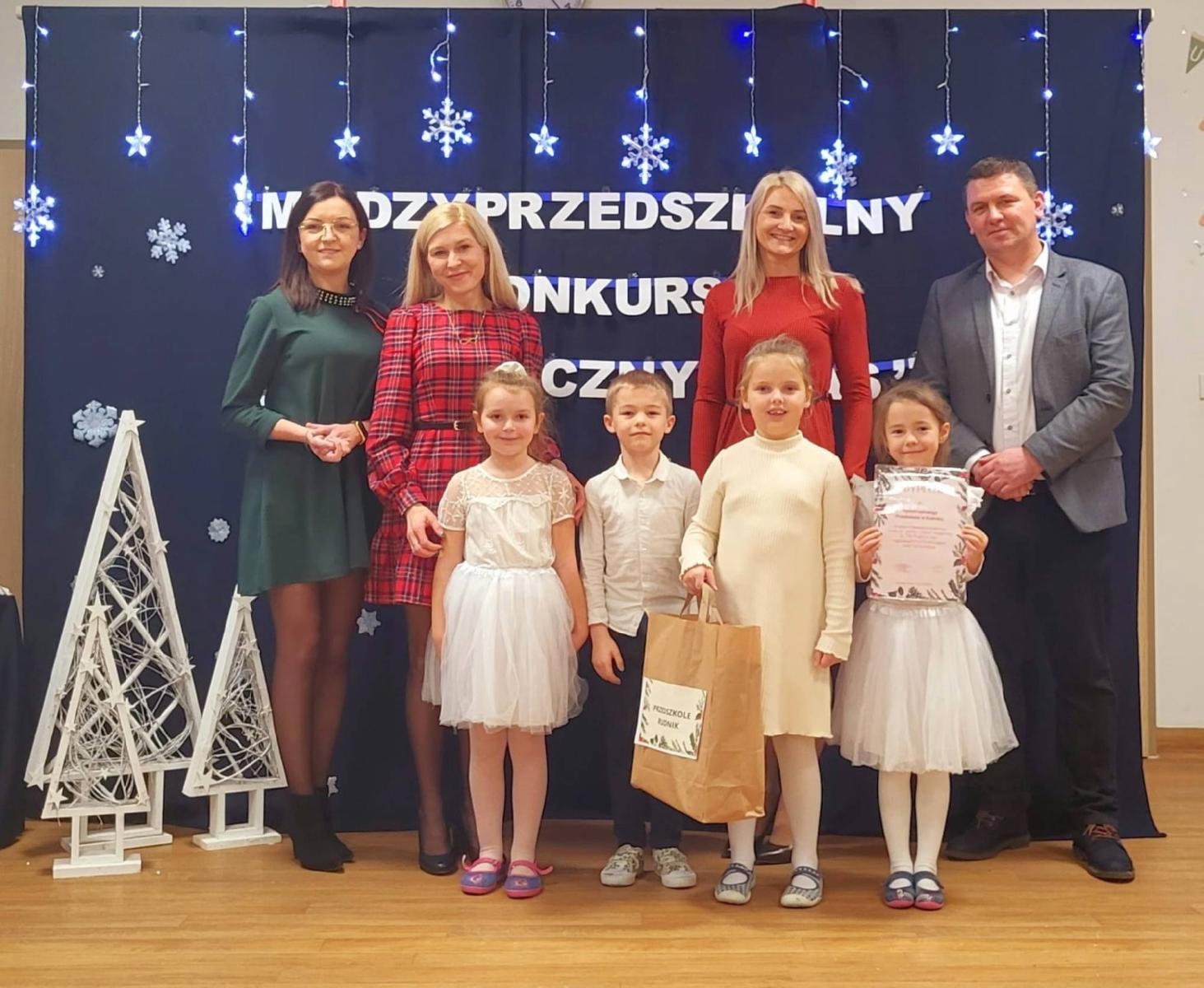 Zdjęcie w galerii na portalu naszraciborz.pl: Ten magiczny czas. Konkurs wiedzy i piosenki zimowo-świątecznej w Rudniku wiadomości z regionu