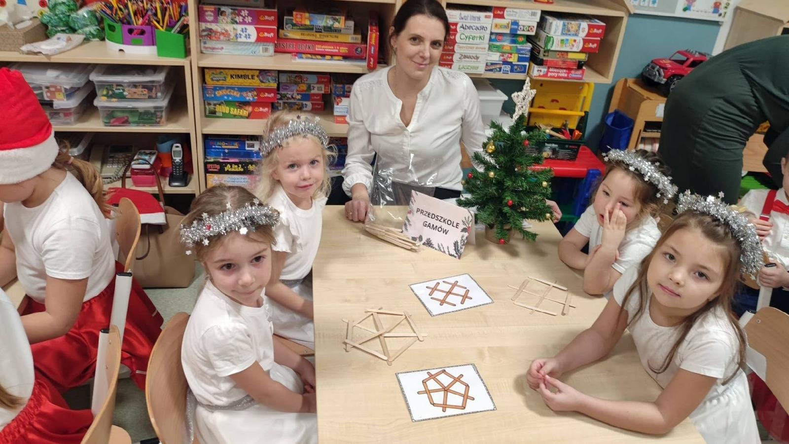 Zdjęcie w galerii na portalu naszraciborz.pl: Ten magiczny czas. Konkurs wiedzy i piosenki zimowo-świątecznej w Rudniku wiadomości z regionu