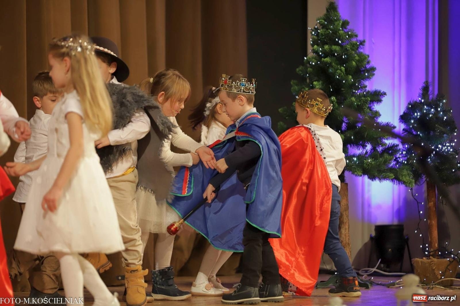 Zdjęcie w galerii na portalu naszraciborz.pl: Przepiękny koncert przedszkolaków z Kochanowskiego wiadomości z regionu