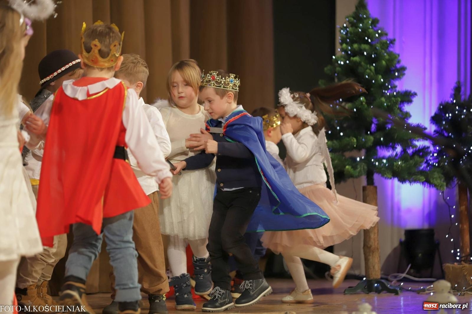 Zdjęcie w galerii na portalu naszraciborz.pl: Przepiękny koncert przedszkolaków z Kochanowskiego wiadomości z regionu