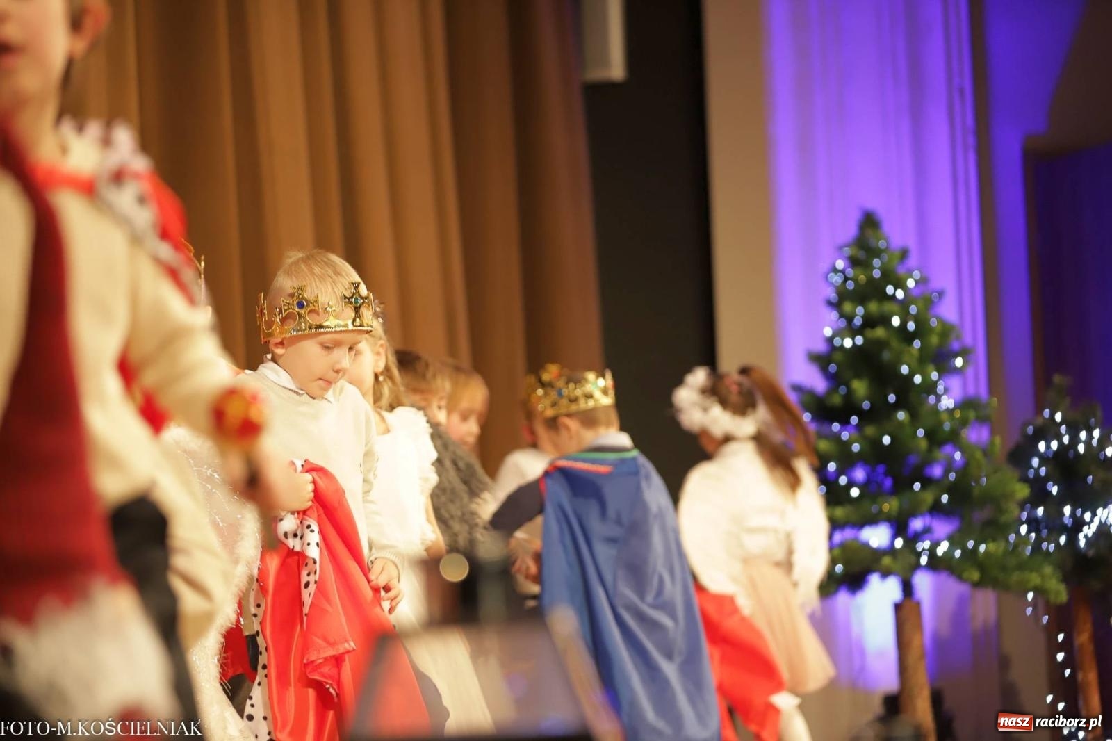 Zdjęcie w galerii na portalu naszraciborz.pl: Przepiękny koncert przedszkolaków z Kochanowskiego wiadomości z regionu