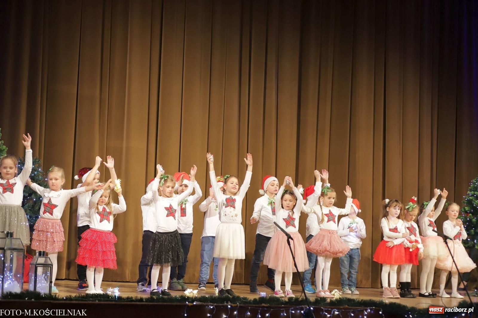 Zdjęcie w galerii na portalu naszraciborz.pl: Przepiękny koncert przedszkolaków z Kochanowskiego wiadomości z regionu
