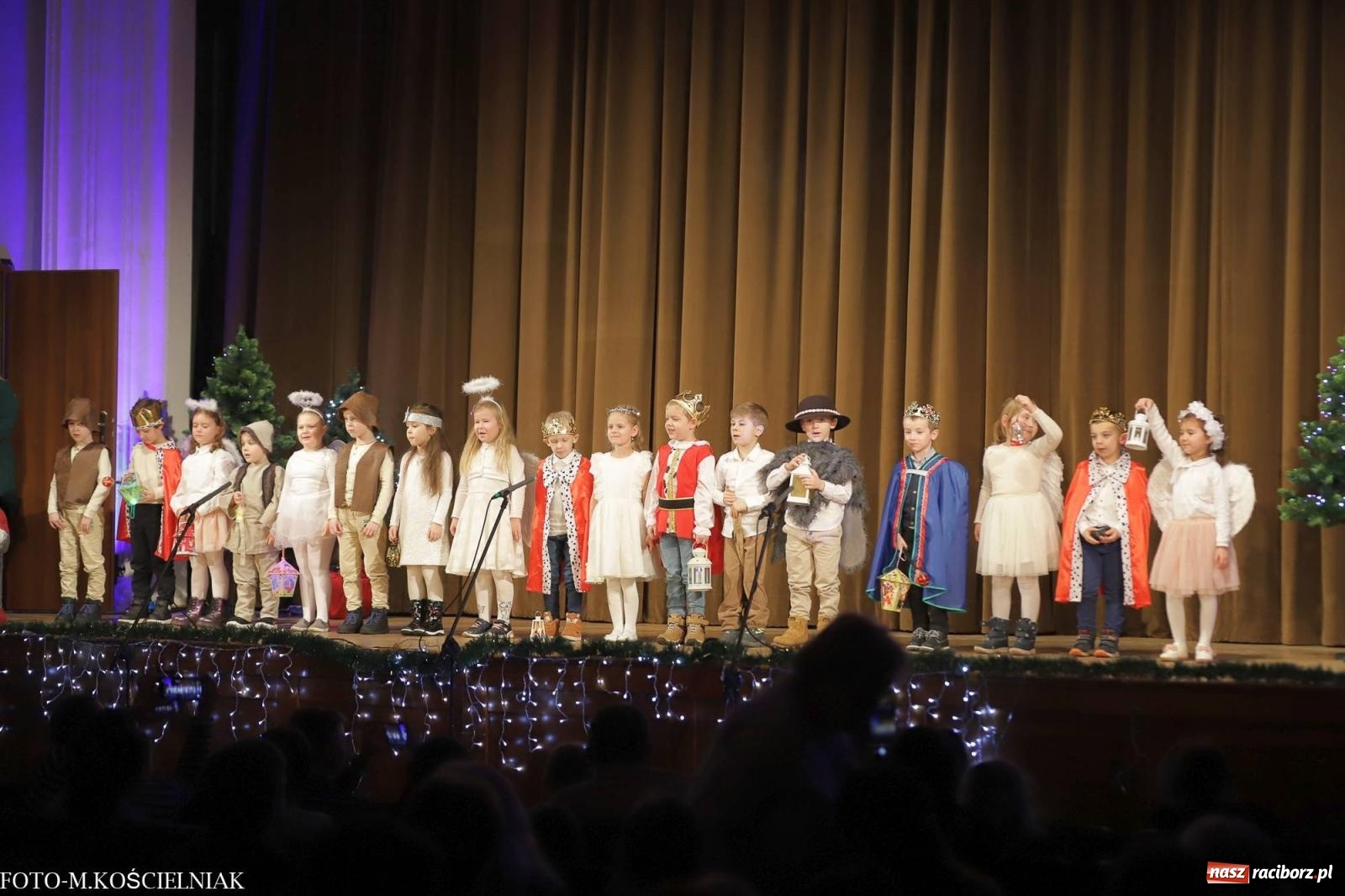 Zdjęcie w galerii na portalu naszraciborz.pl: Przepiękny koncert przedszkolaków z Kochanowskiego wiadomości z regionu