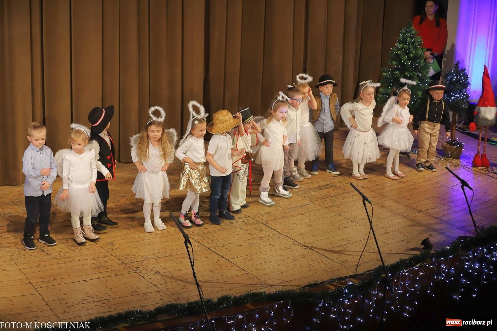 Zdjęcie w galerii na portalu naszraciborz.pl: Przepiękny koncert przedszkolaków z Kochanowskiego wiadomości z regionu