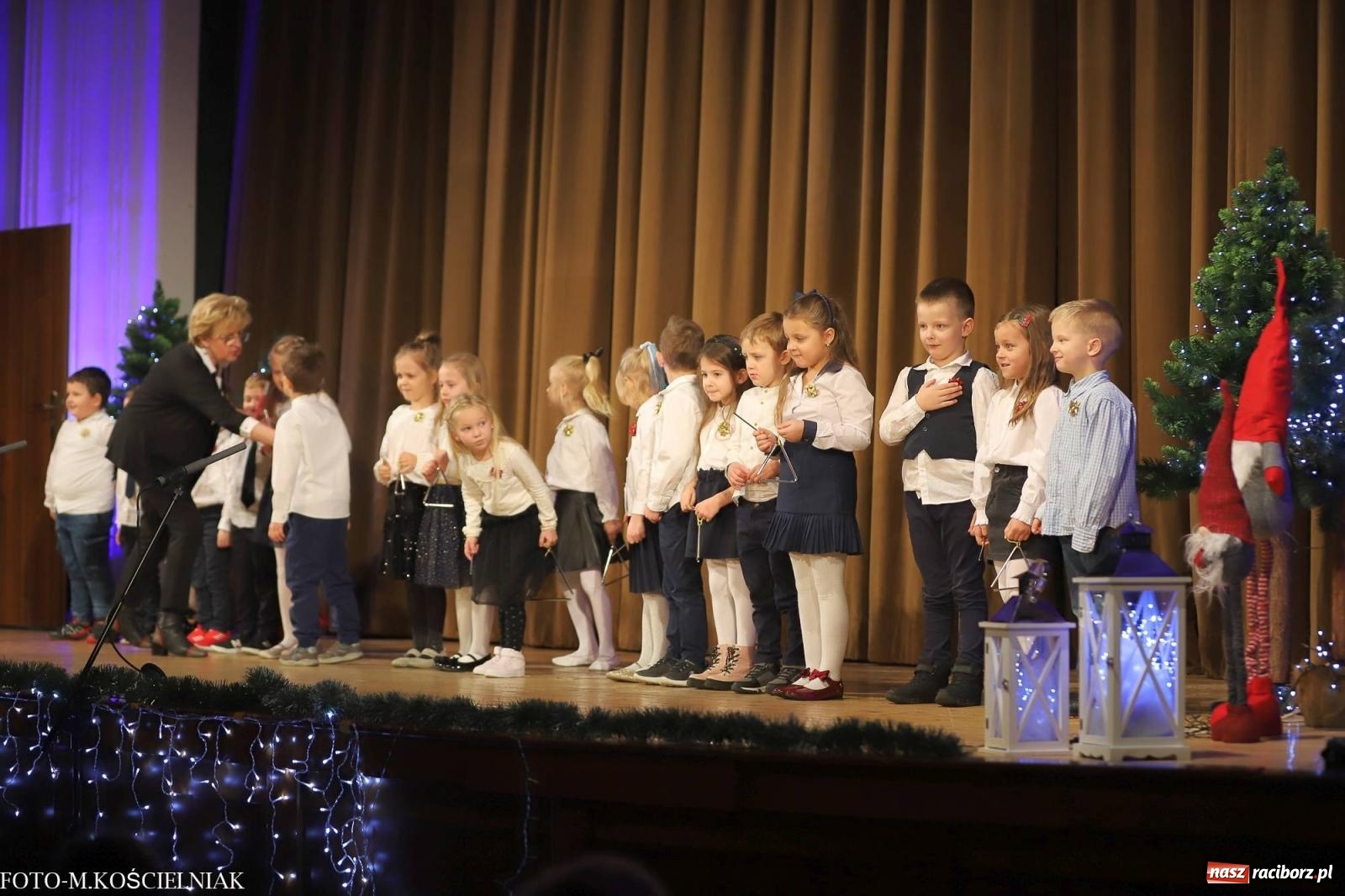 Zdjęcie w galerii na portalu naszraciborz.pl: Przepiękny koncert przedszkolaków z Kochanowskiego wiadomości z regionu