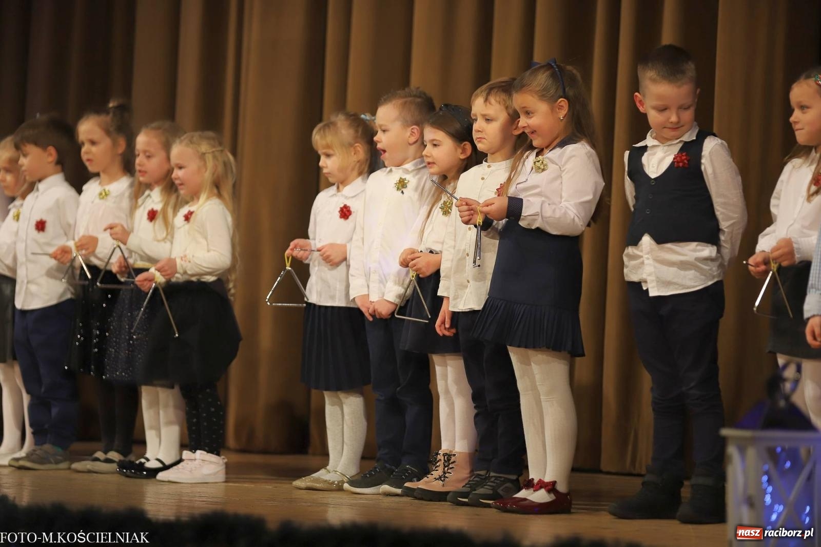 Zdjęcie w galerii na portalu naszraciborz.pl: Przepiękny koncert przedszkolaków z Kochanowskiego wiadomości z regionu