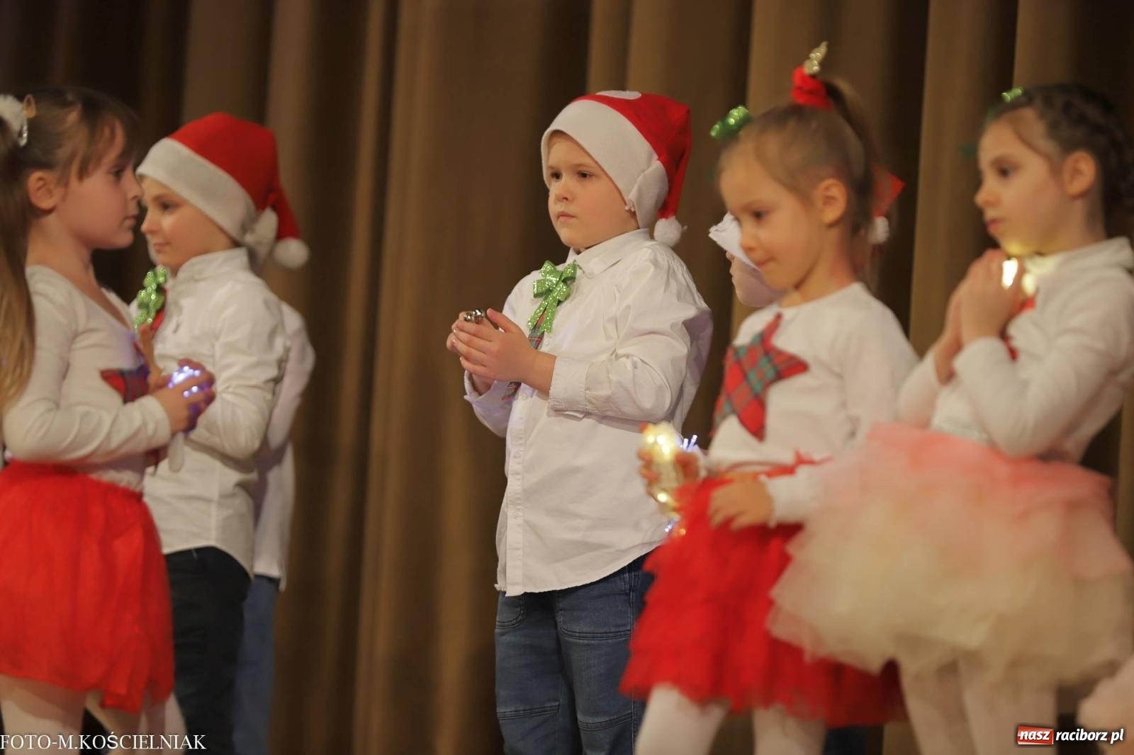Zdjęcie w galerii na portalu naszraciborz.pl: Przepiękny koncert przedszkolaków z Kochanowskiego wiadomości z regionu