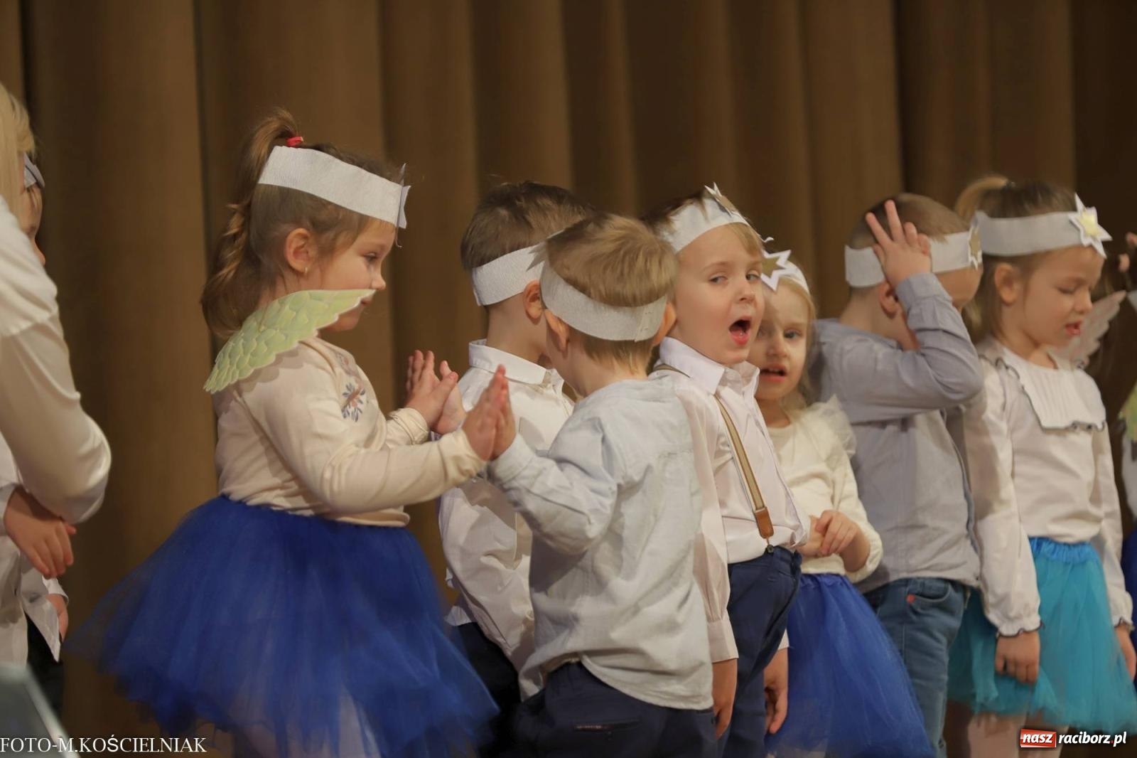 Zdjęcie w galerii na portalu naszraciborz.pl: Przepiękny koncert przedszkolaków z Kochanowskiego wiadomości z regionu