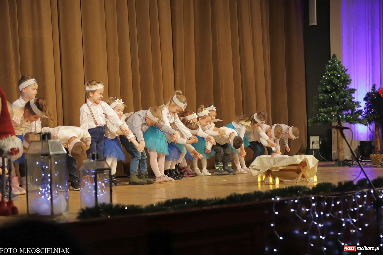 Zdjęcie w galerii na portalu naszraciborz.pl: Przepiękny koncert przedszkolaków z Kochanowskiego wiadomości z regionu