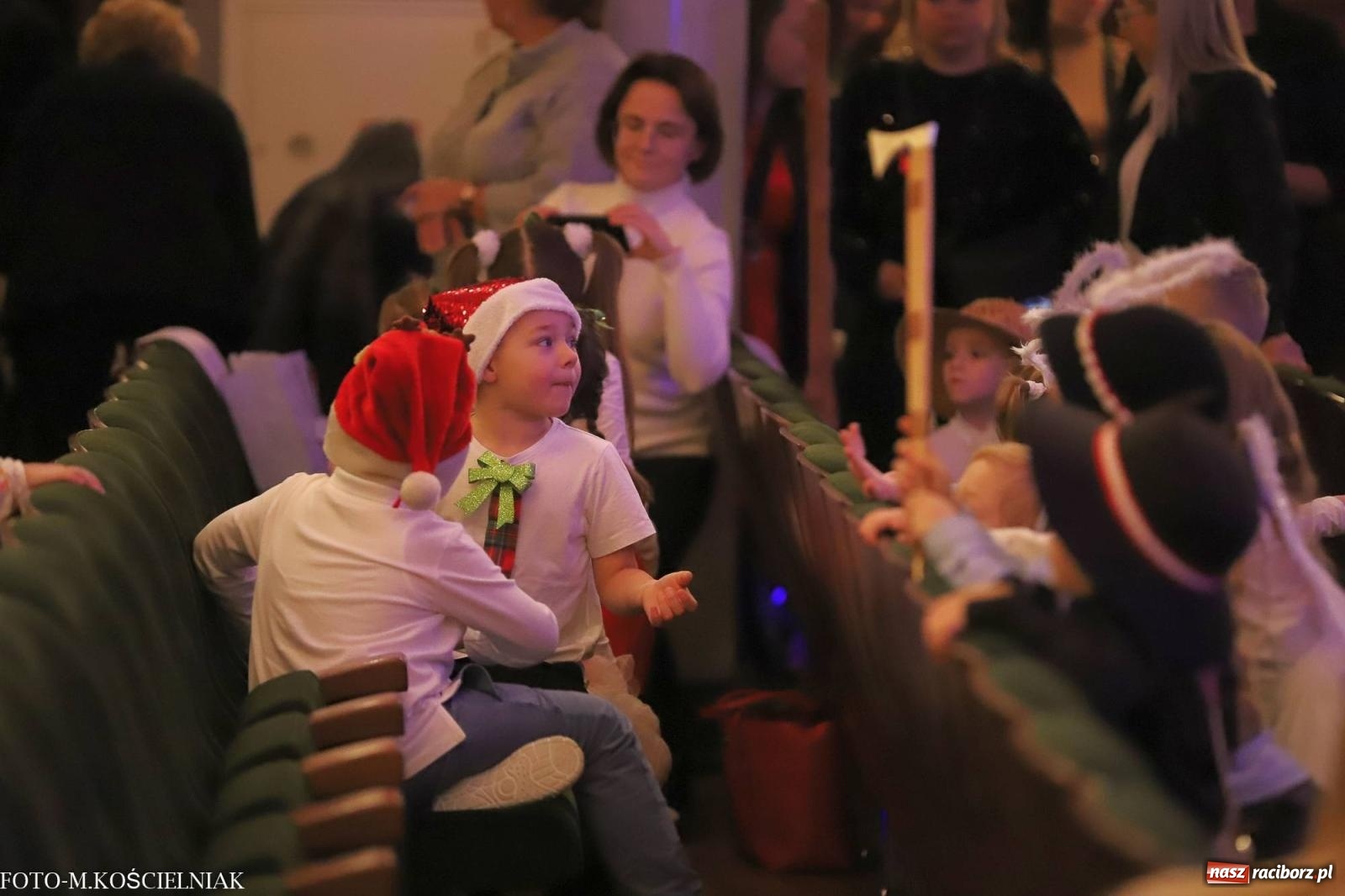 Zdjęcie w galerii na portalu naszraciborz.pl: Przepiękny koncert przedszkolaków z Kochanowskiego wiadomości z regionu