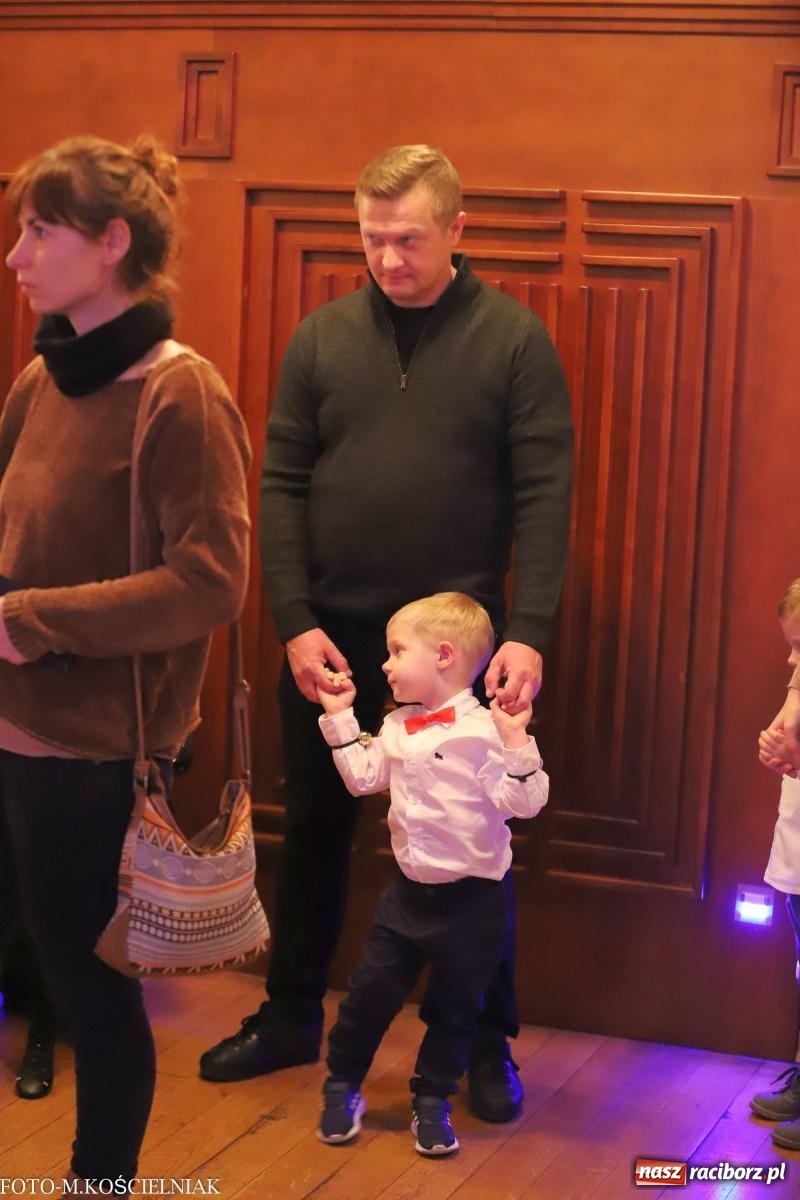 Zdjęcie w galerii na portalu naszraciborz.pl: Przepiękny koncert przedszkolaków z Kochanowskiego wiadomości z regionu