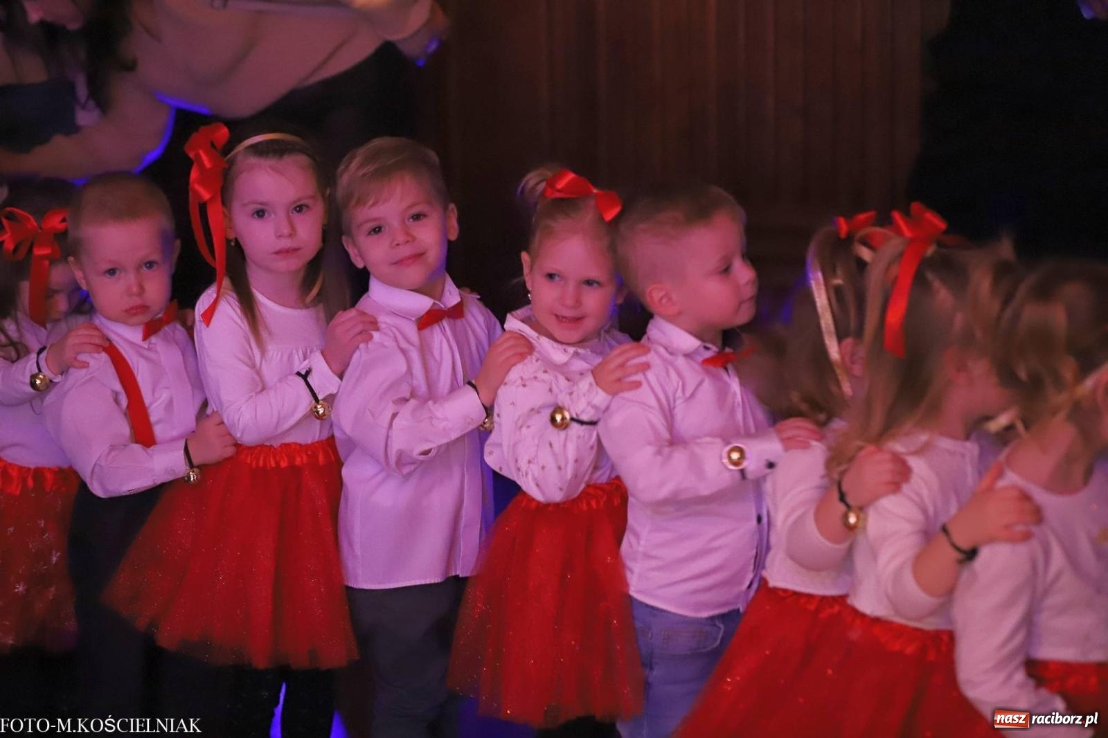 Zdjęcie w galerii na portalu naszraciborz.pl: Przepiękny koncert przedszkolaków z Kochanowskiego wiadomości z regionu