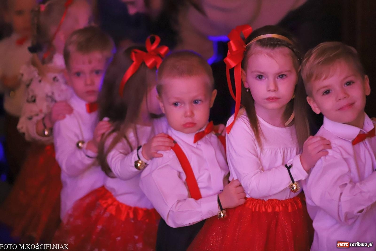 Zdjęcie w galerii na portalu naszraciborz.pl: Przepiękny koncert przedszkolaków z Kochanowskiego wiadomości z regionu