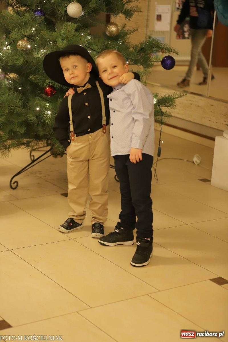 Zdjęcie w galerii na portalu naszraciborz.pl: Przepiękny koncert przedszkolaków z Kochanowskiego wiadomości z regionu