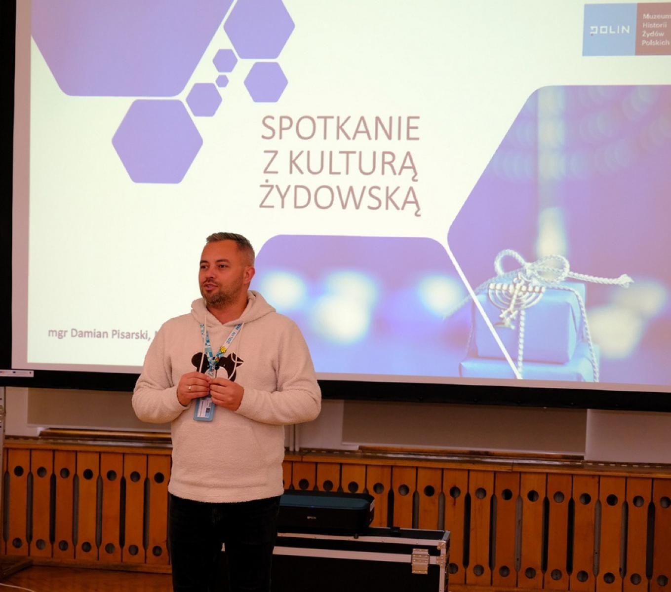 Zdjęcie w galerii na portalu naszraciborz.pl: Spotkanie z kulturą żydowską w raciborskim Muzeum wiadomości z regionu