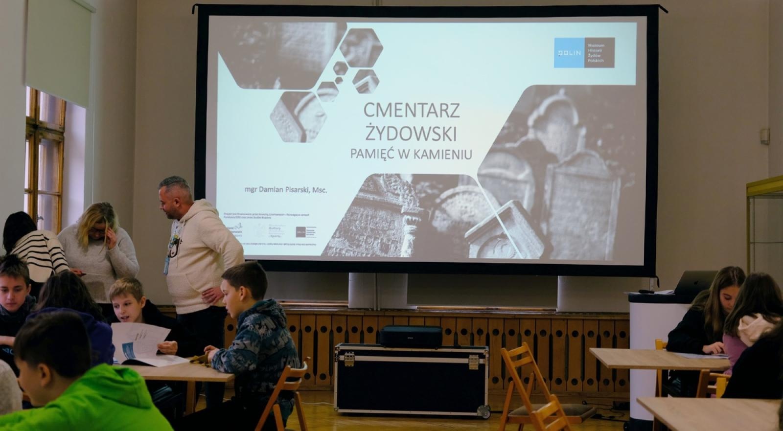 Zdjęcie w galerii na portalu naszraciborz.pl: Spotkanie z kulturą żydowską w raciborskim Muzeum wiadomości z regionu