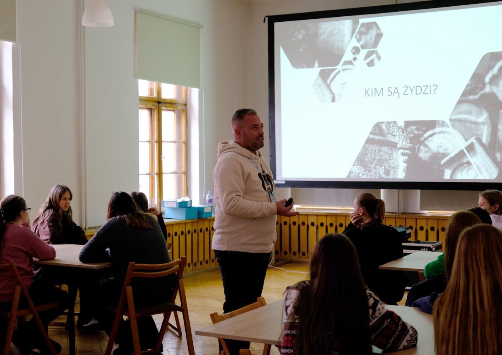 Zdjęcie w galerii na portalu naszraciborz.pl: Spotkanie z kulturą żydowską w raciborskim Muzeum wiadomości z regionu