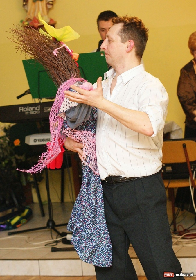 Zdjęcie w galerii na portalu naszraciborz.pl: Tak się bawią w DFK wiadomości z regionu