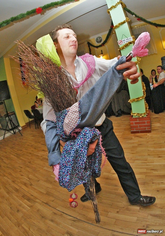 Zdjęcie w galerii na portalu naszraciborz.pl: Tak się bawią w DFK wiadomości z regionu