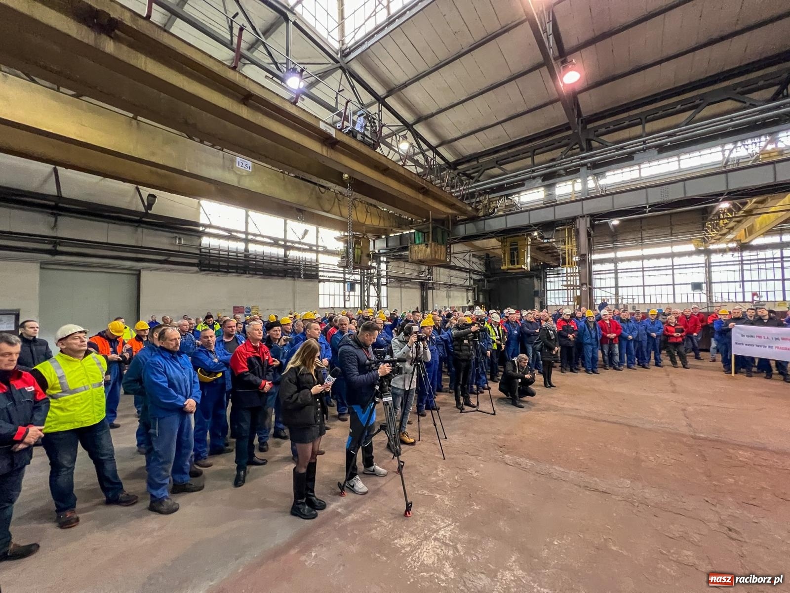 Zdjęcie w galerii na portalu naszraciborz.pl: Masówka w Rafako. Losy spółki rozstrzygną się przed Bożym Narodzeniem wiadomości z regionu