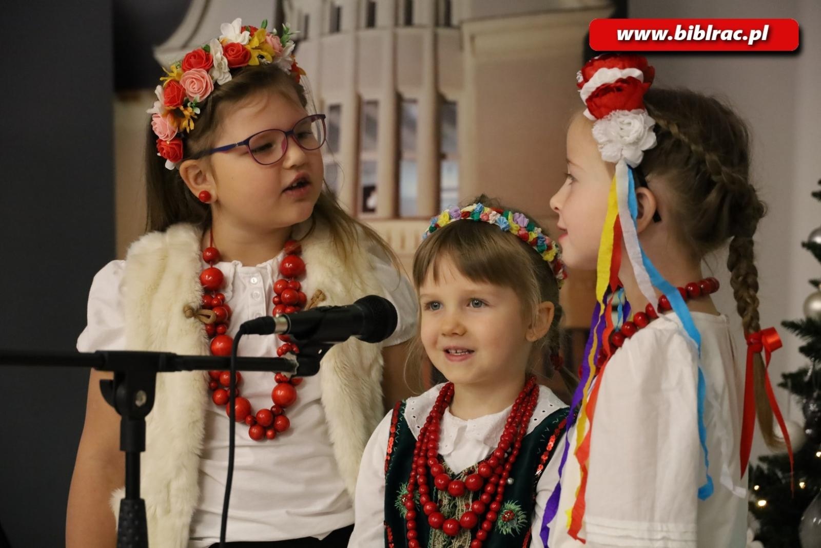 Zdjęcie w galerii na portalu naszraciborz.pl: Wszyscy Pana witajcie i pięknie Mu zaśpiewajcie! Za nami XXII Międzyprzedszkolny Przegląd Kolęd w bibliotece wiadomości z regionu