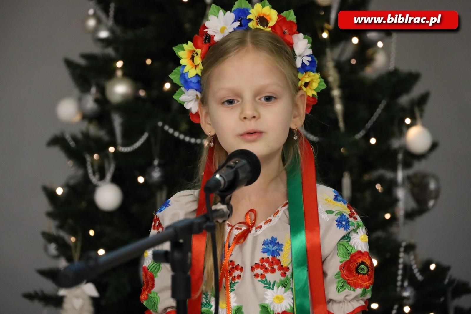 Zdjęcie w galerii na portalu naszraciborz.pl: Wszyscy Pana witajcie i pięknie Mu zaśpiewajcie! Za nami XXII Międzyprzedszkolny Przegląd Kolęd w bibliotece wiadomości z regionu
