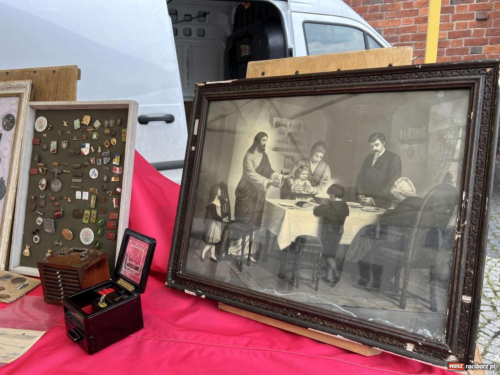Zdjęcie w galerii na portalu naszraciborz.pl: Ciekawostki z ostatniego w tym roku targu staroci [FOTO i WIDEO] wiadomości z regionu