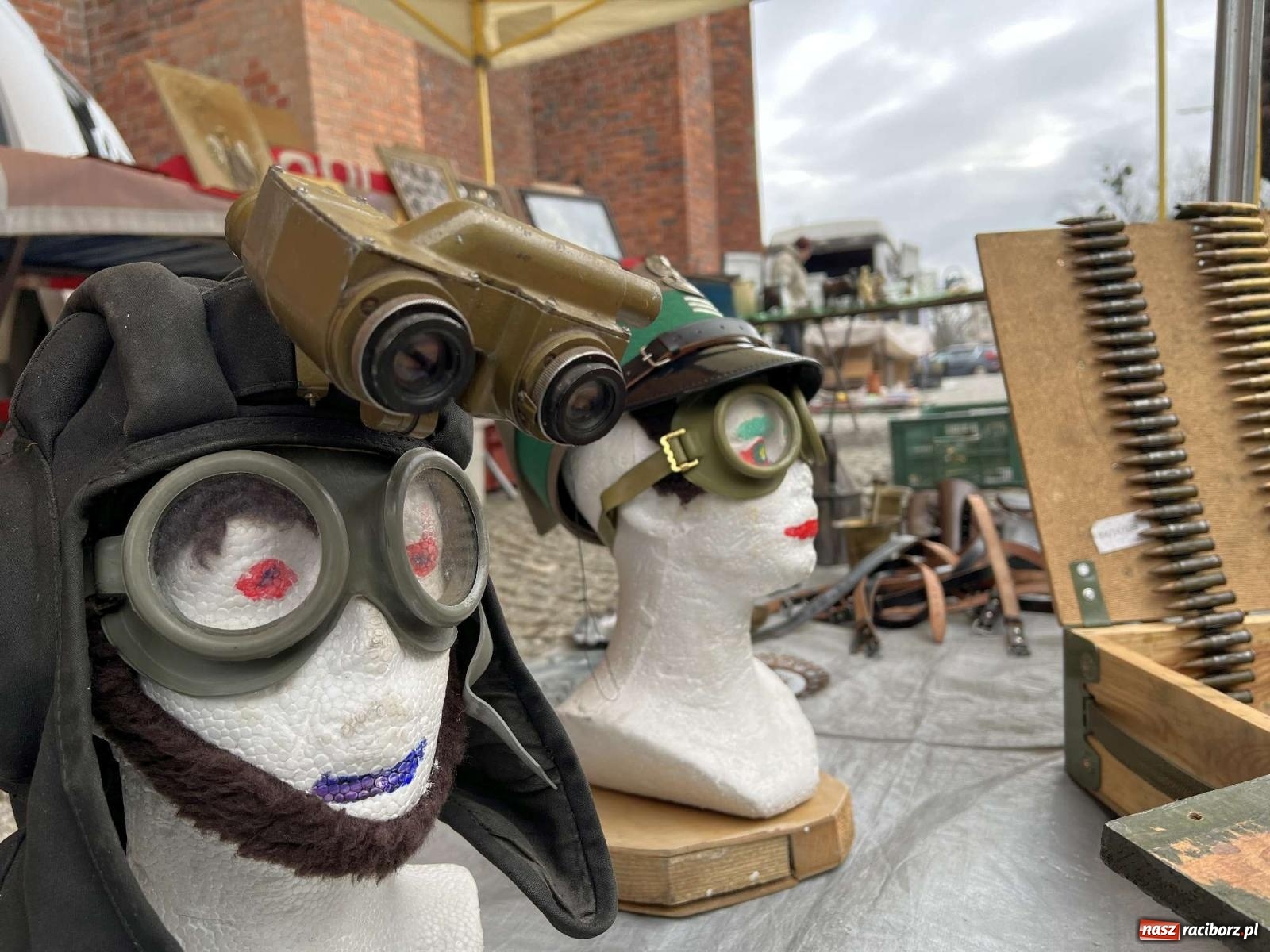 Zdjęcie w galerii na portalu naszraciborz.pl: Ciekawostki z ostatniego w tym roku targu staroci [FOTO i WIDEO] wiadomości z regionu