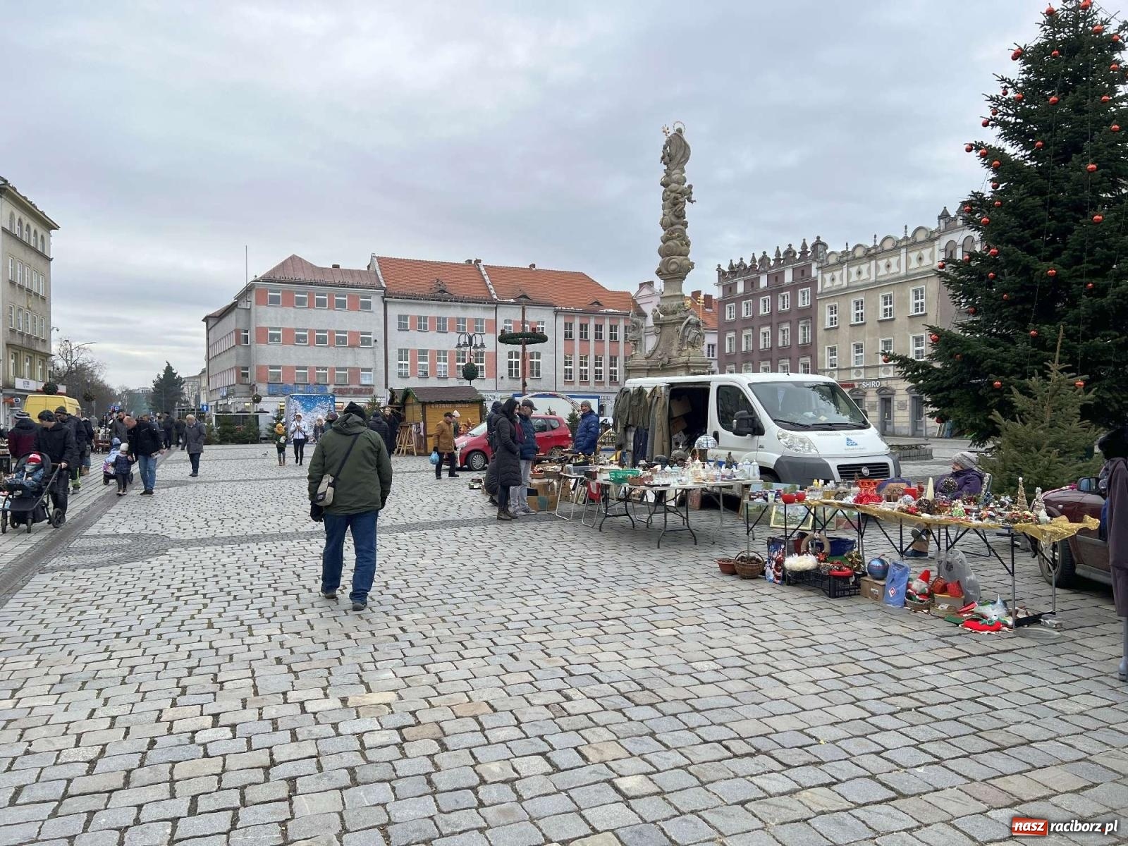 Zdjęcie w galerii na portalu naszraciborz.pl: Ciekawostki z ostatniego w tym roku targu staroci [FOTO i WIDEO] wiadomości z regionu