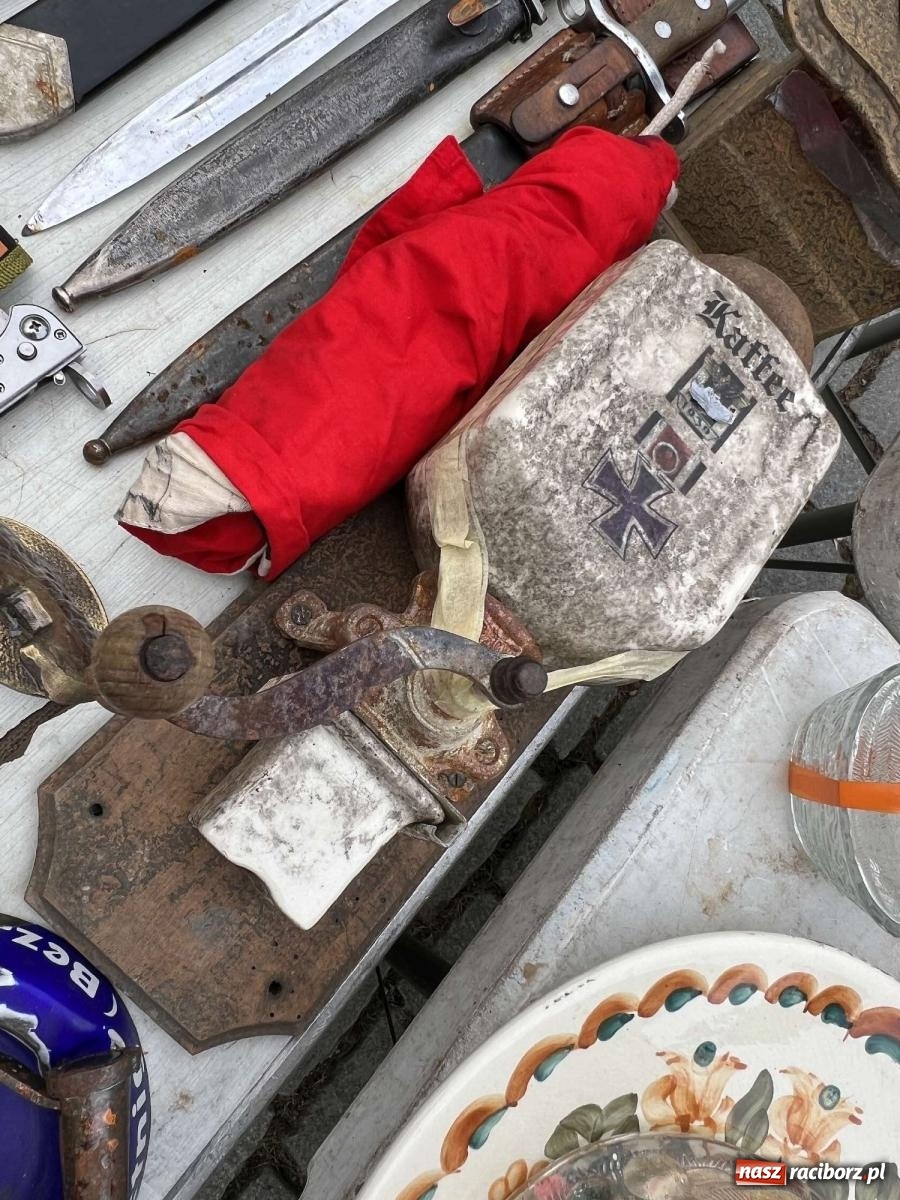 Zdjęcie w galerii na portalu naszraciborz.pl: Ciekawostki z ostatniego w tym roku targu staroci [FOTO i WIDEO] wiadomości z regionu