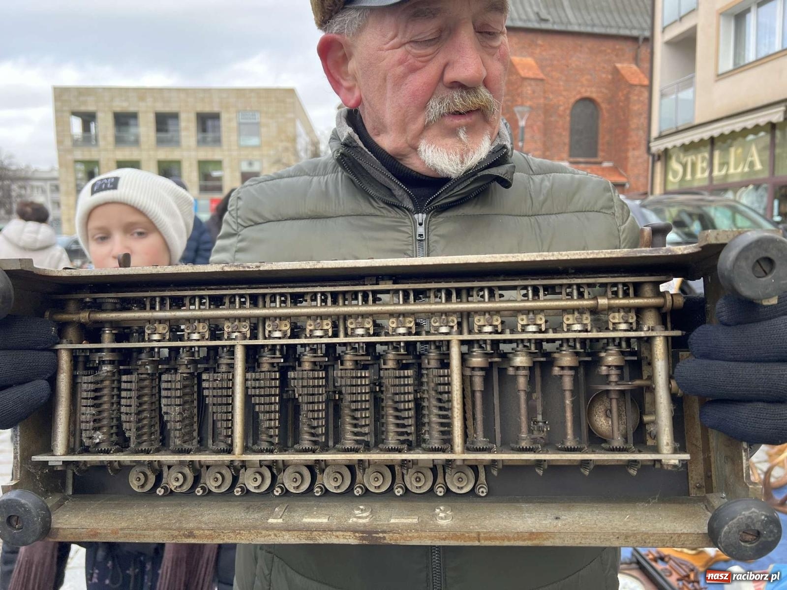 Zdjęcie w galerii na portalu naszraciborz.pl: Ciekawostki z ostatniego w tym roku targu staroci [FOTO i WIDEO] wiadomości z regionu