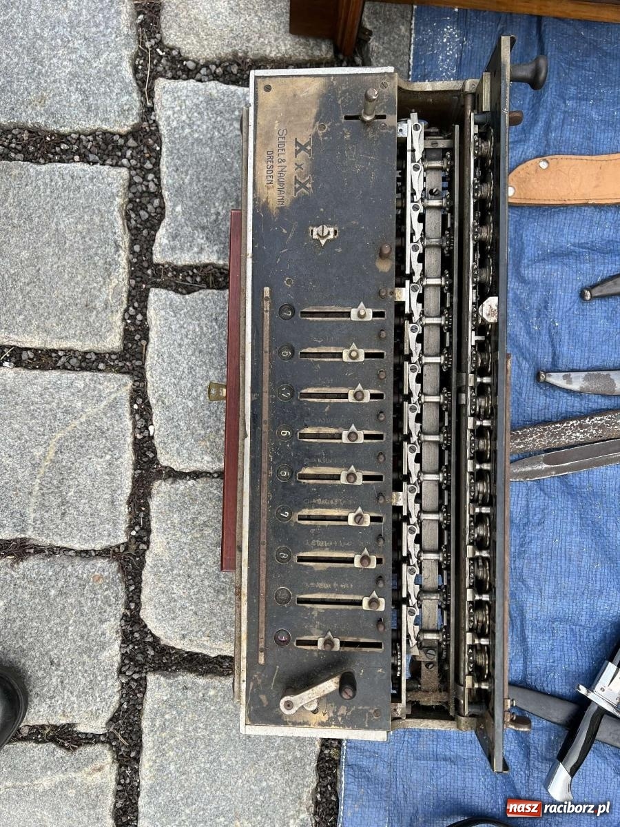 Zdjęcie w galerii na portalu naszraciborz.pl: Ciekawostki z ostatniego w tym roku targu staroci [FOTO i WIDEO] wiadomości z regionu