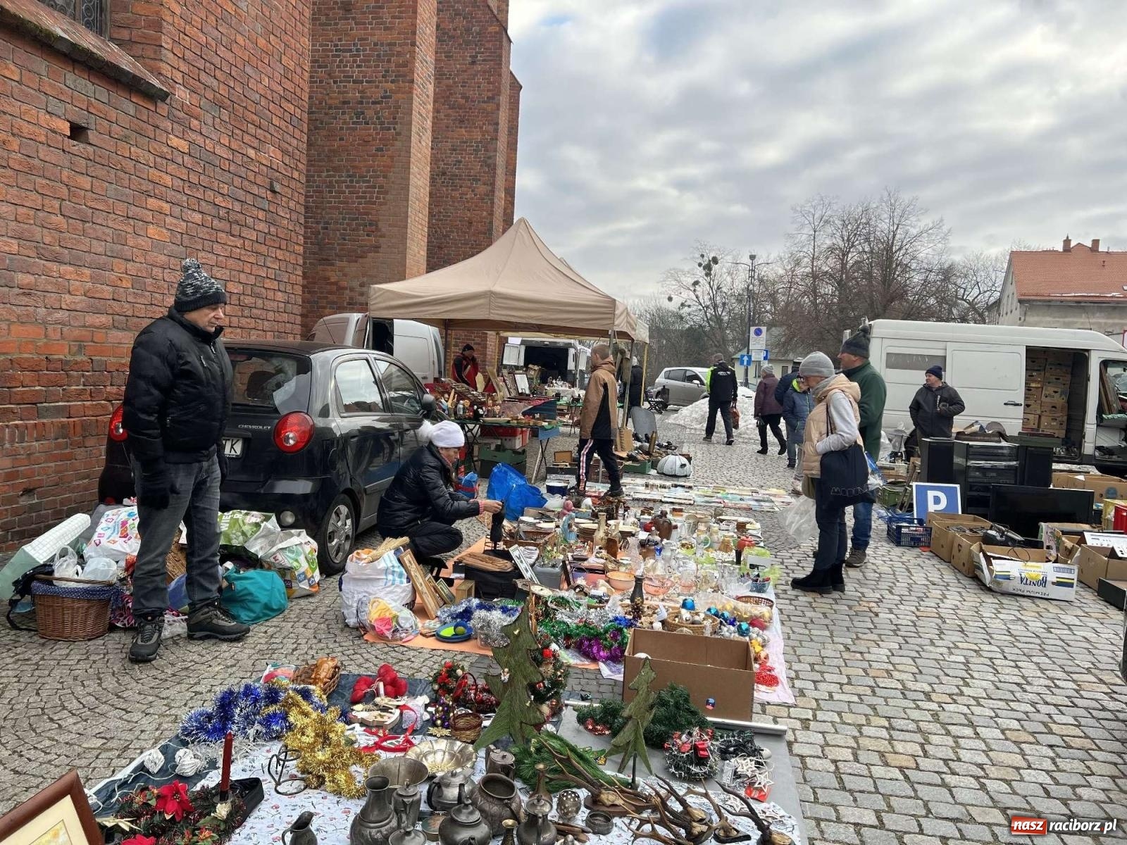 Zdjęcie w galerii na portalu naszraciborz.pl: Ciekawostki z ostatniego w tym roku targu staroci [FOTO i WIDEO] wiadomości z regionu