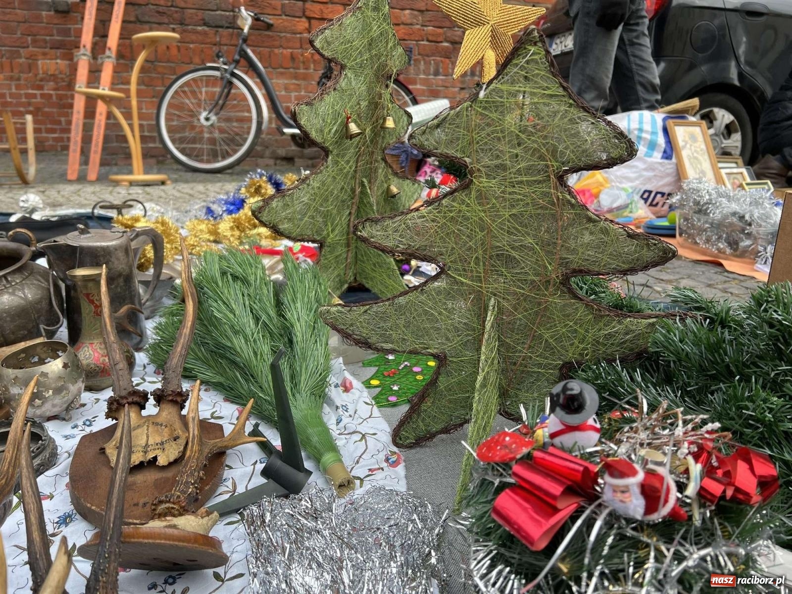 Zdjęcie w galerii na portalu naszraciborz.pl: Ciekawostki z ostatniego w tym roku targu staroci [FOTO i WIDEO] wiadomości z regionu