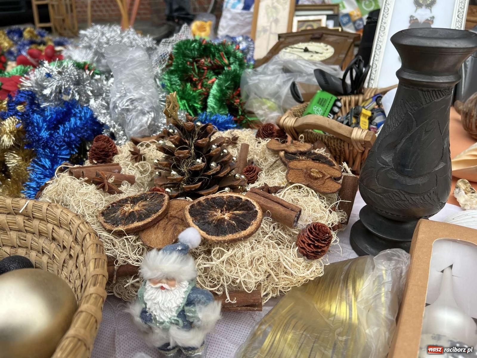 Zdjęcie w galerii na portalu naszraciborz.pl: Ciekawostki z ostatniego w tym roku targu staroci [FOTO i WIDEO] wiadomości z regionu